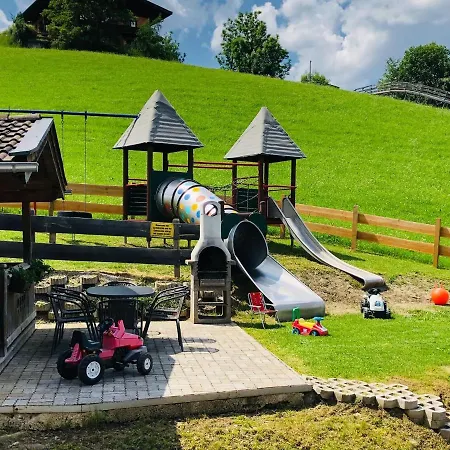 In With Ski-in Ski-out Access بيت للعطل *