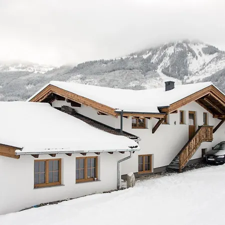 In With Ski-in Ski-out Access * كابرون